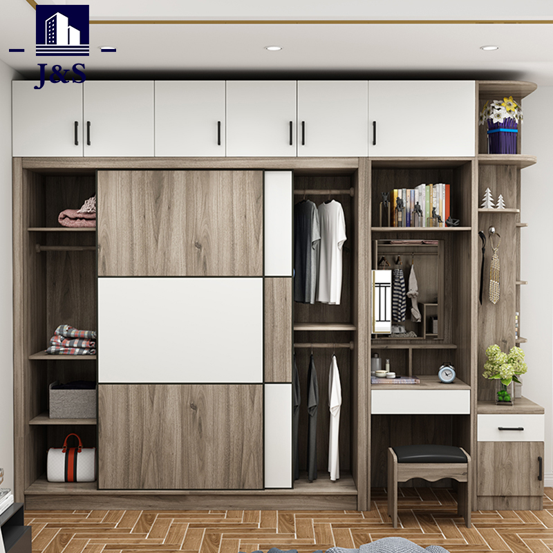 Der Schrank, in dem nur Kleidung aufbewahrt werden kann, befindet sich dahinter. Lernen Sie diese Designs, um eine weitere Funktion zu haben